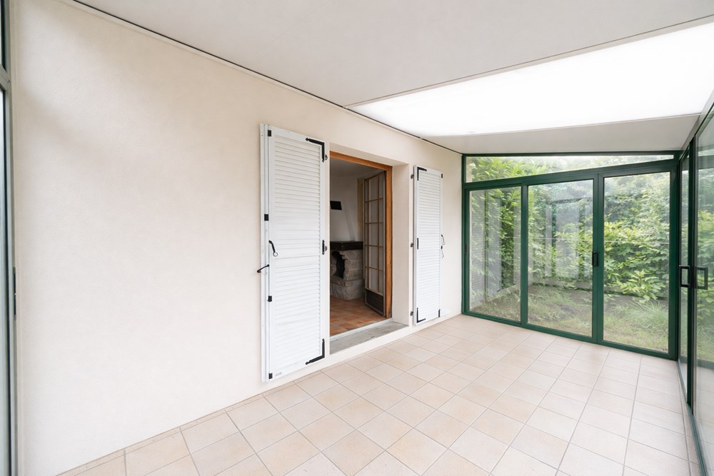 MAISON - T6 - 114M² - 4 CHAMBRES - GARAGE -VERANDA - QUARTIER CALME - PROCHE DES COMMODITES - BEAU POTENTIEL photo 2